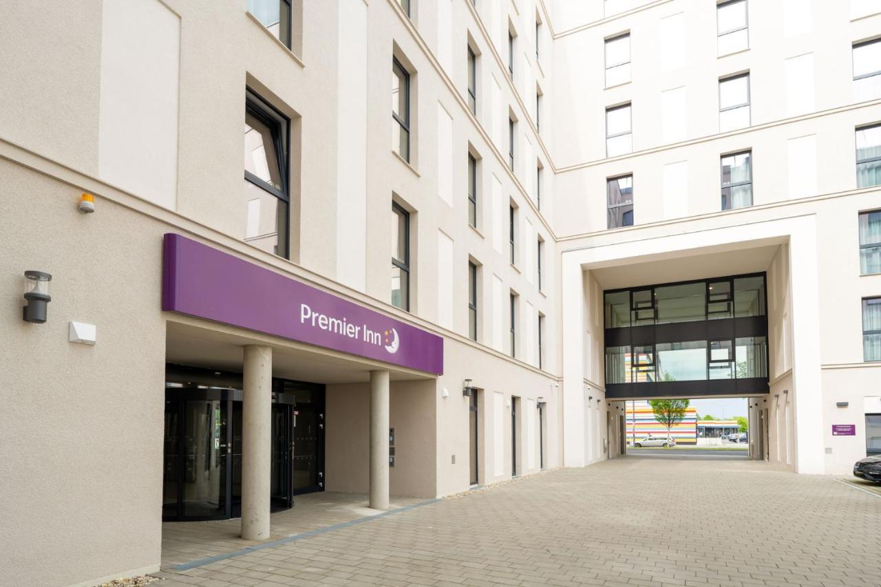 Premier Inn Berlin Airport Екстериор снимка